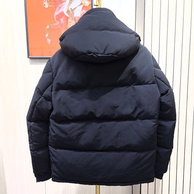 モンクレール 偽物 FORNASショートダウンジャケット moq98124